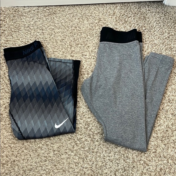 BUNDLE - Nike Dri-Fit Gray and Black Running Performance Leggings - Size Medium - Picture 1 of 13
